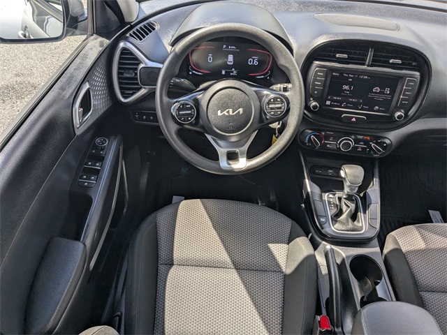 2024 Kia Soul LX photo 14