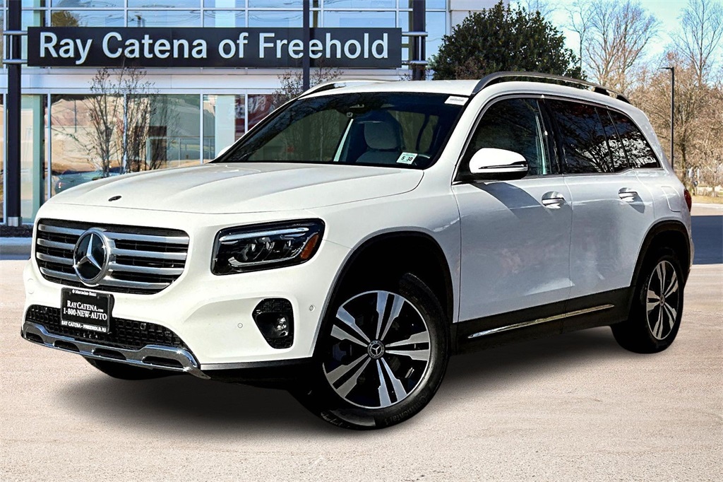 2025 Mercedes-Benz GLB Base's photo
