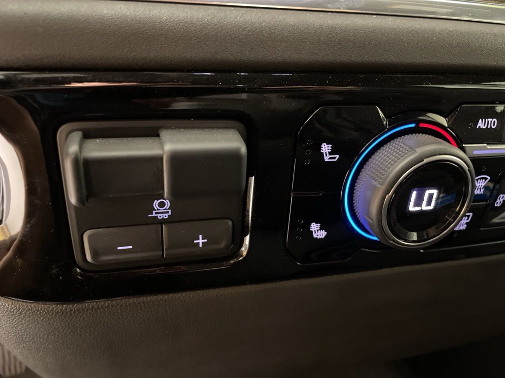 2025 Chevrolet Silverado 1500 LT photo 32