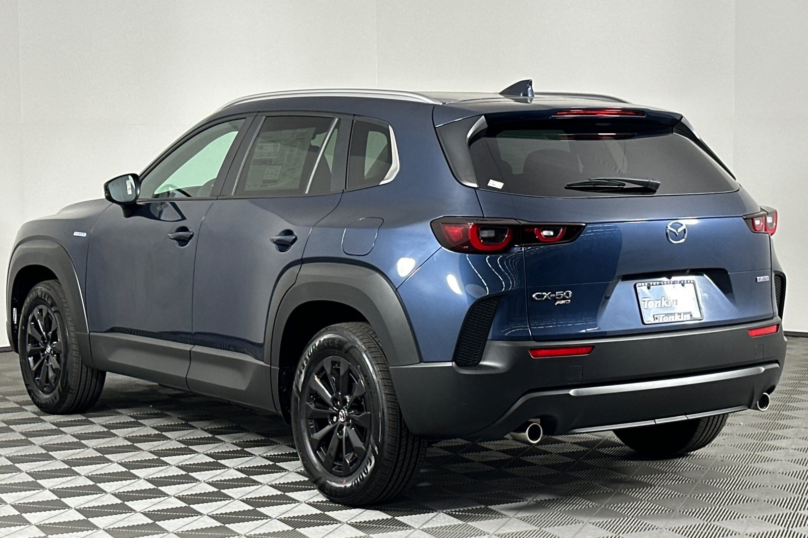 2025 Mazda CX-50 Preferred photo 4