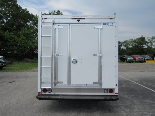 2025 Gmc Savana Cutaway 3500 photo 3