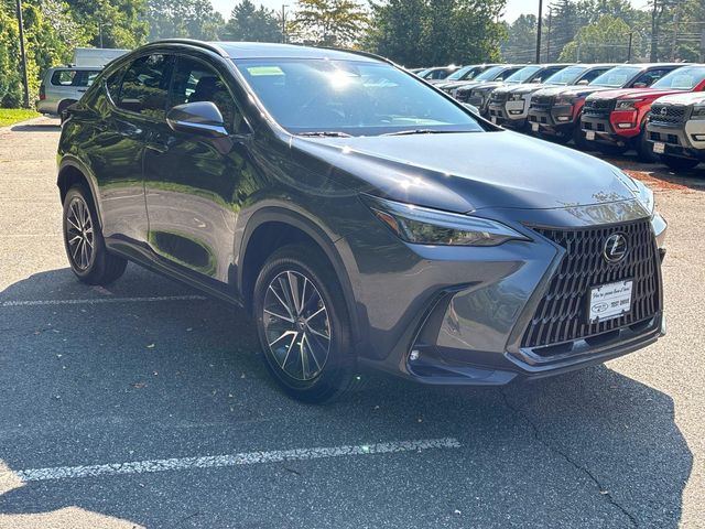 2022 Lexus NX 350h Luxury photo 3