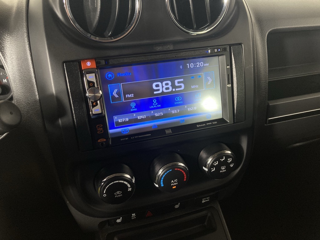 2011 Jeep Patriot Latitude photo 2