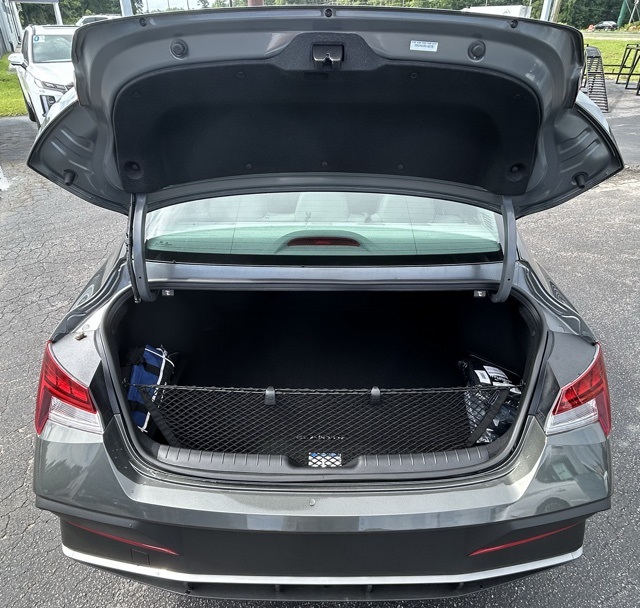 2025 Hyundai Elantra Hybrid Blue photo 4