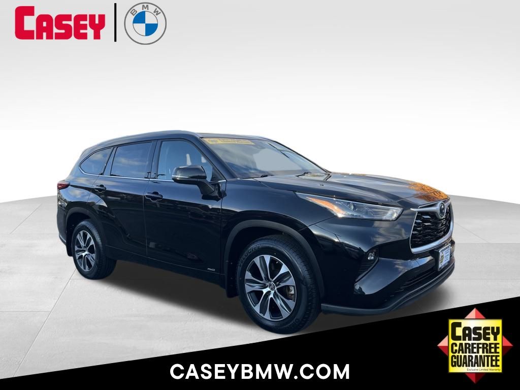 2022 Toyota Highlander XLE's photo