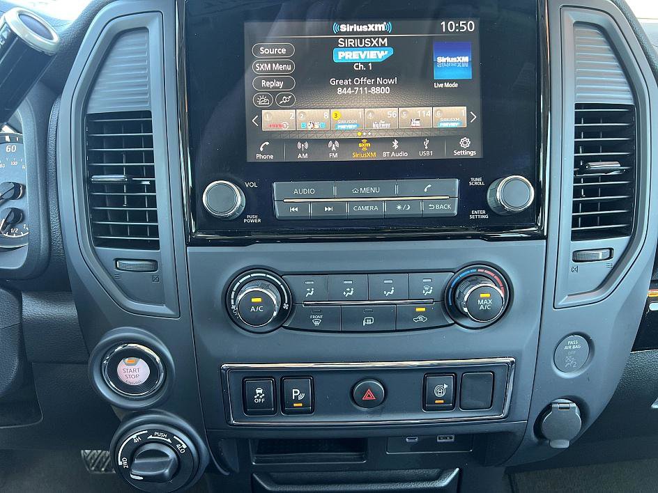2024 Nissan Titan SV Crew Cab photo 21