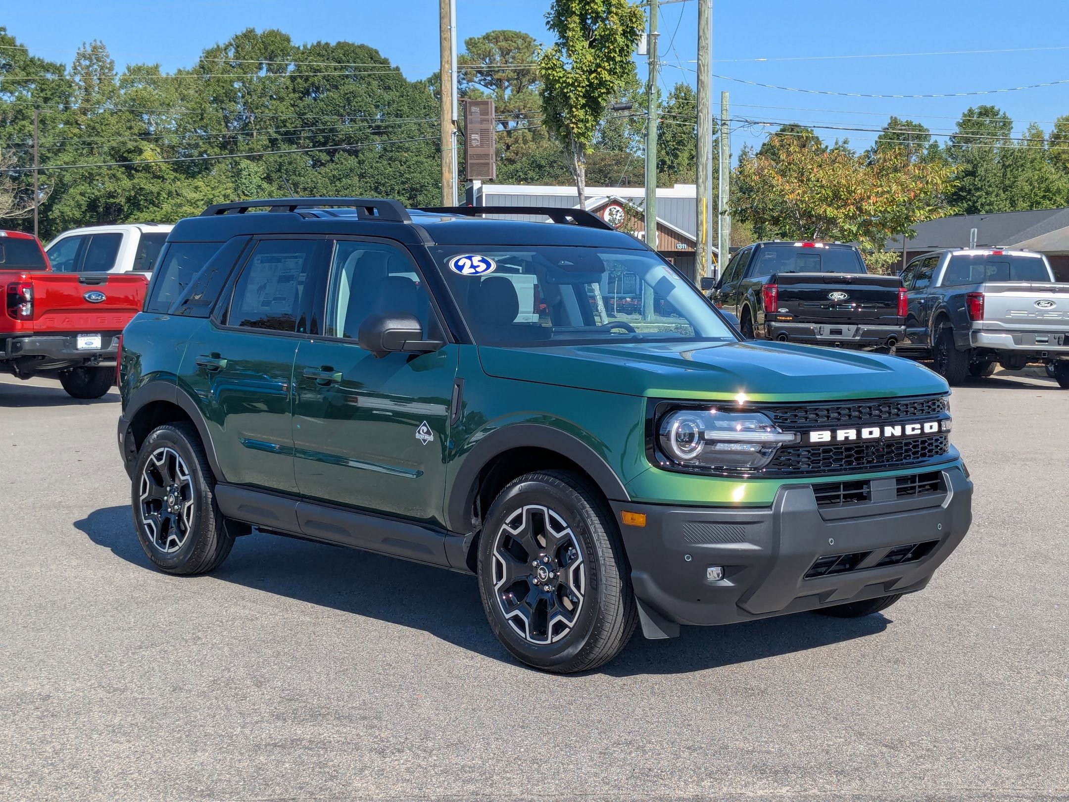 2025 Ford Bronco Sport Outer Banks photo 3