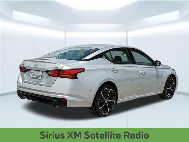 2023 Nissan Altima 2.5 SR photo 4