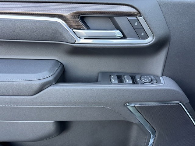 2026 Chevrolet Silverado 1500 LT photo 9