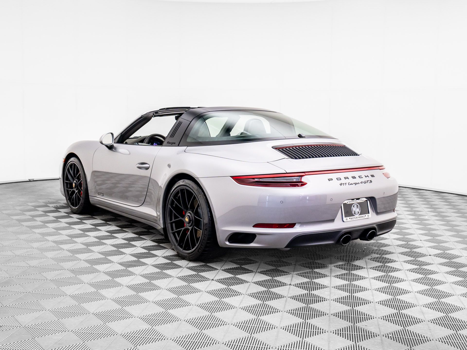 2019 Porsche 911 Targa 4 GTS photo 3