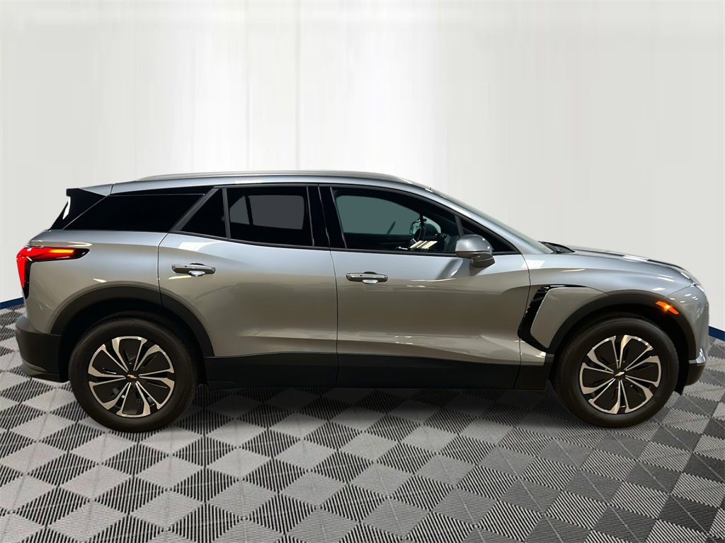 2026 Chevrolet Blazer EV photo 6
