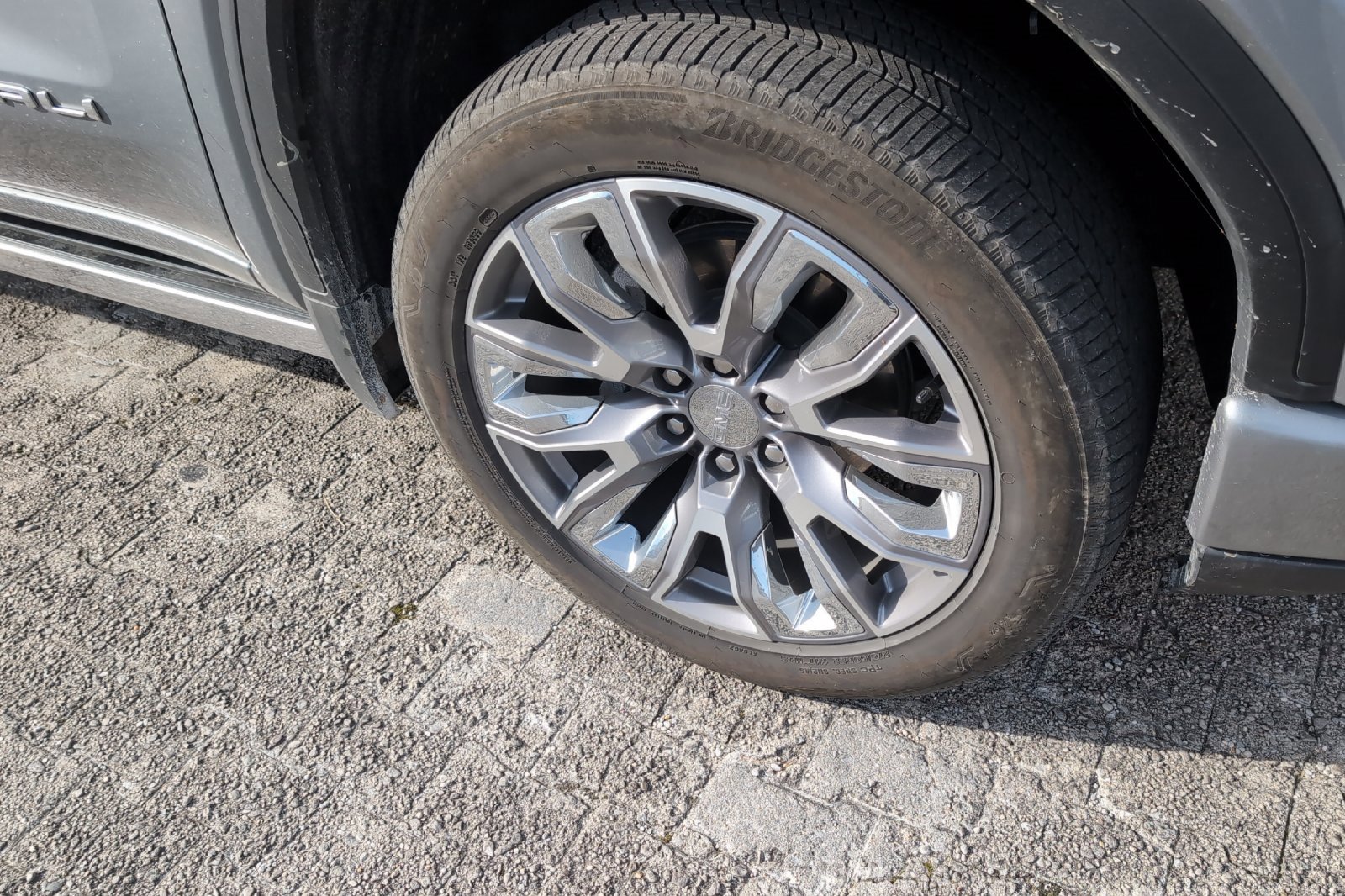 2024 Gmc Sierra 1500 Denali photo 3