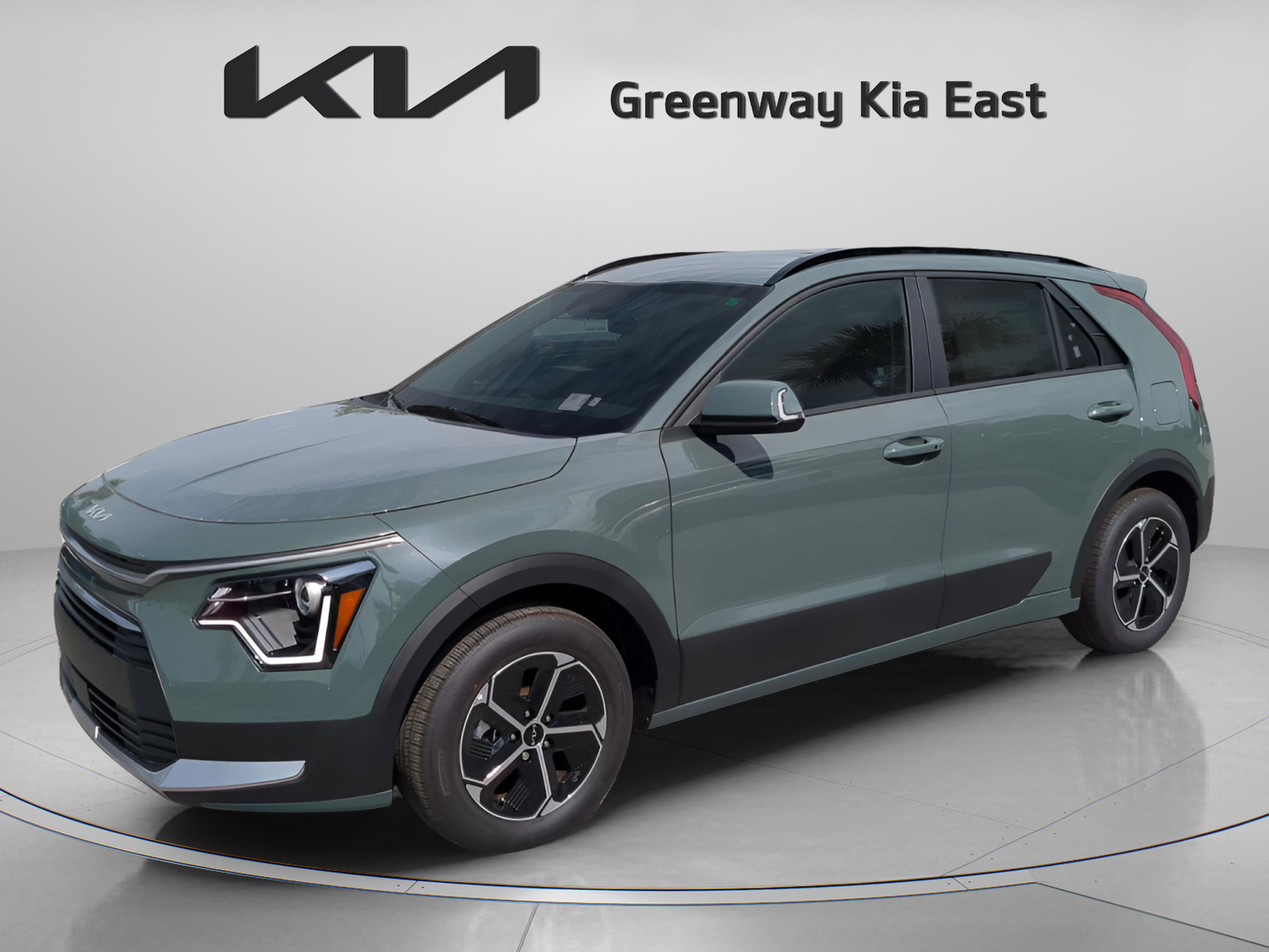 2025 Kia Niro EX photo 2