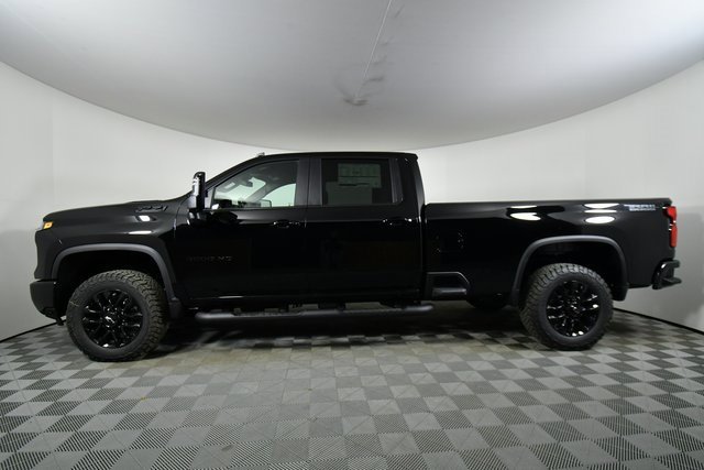 2025 Chevrolet Silverado 3500HD LT photo 15