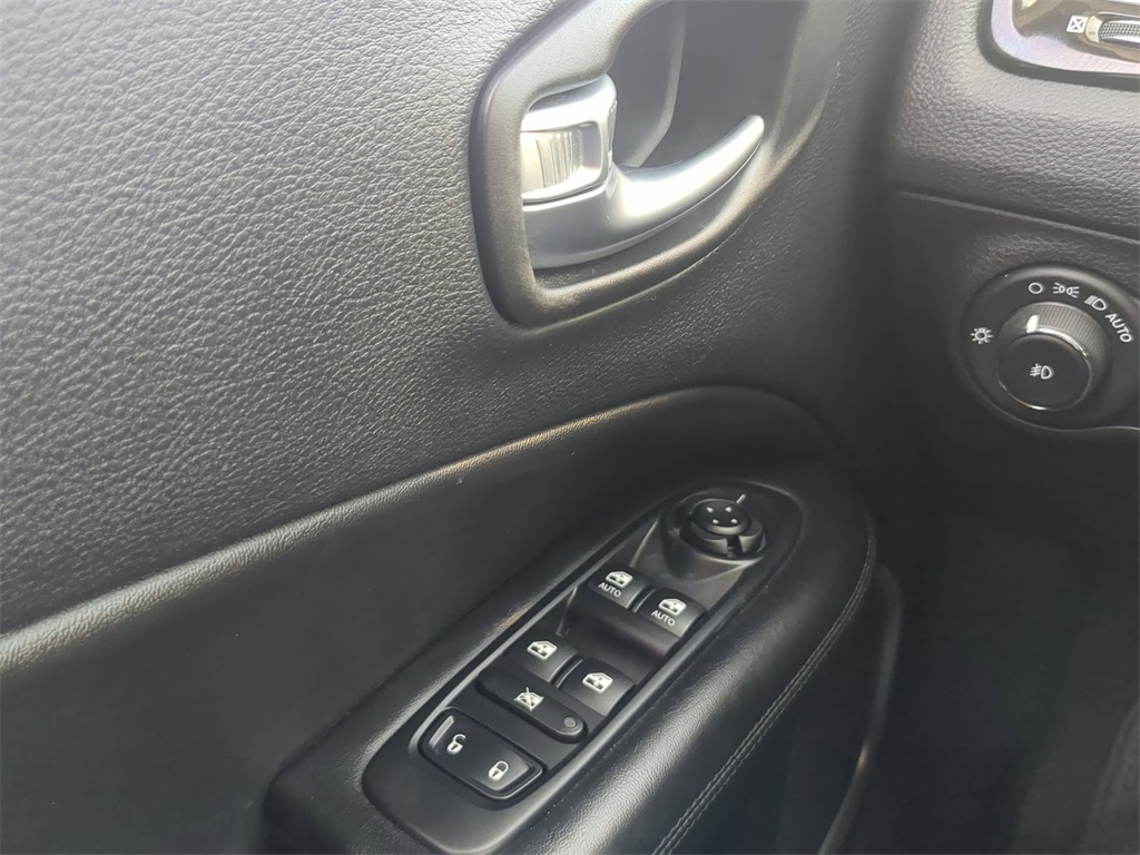 2020 Jeep Compass Altitude photo 25