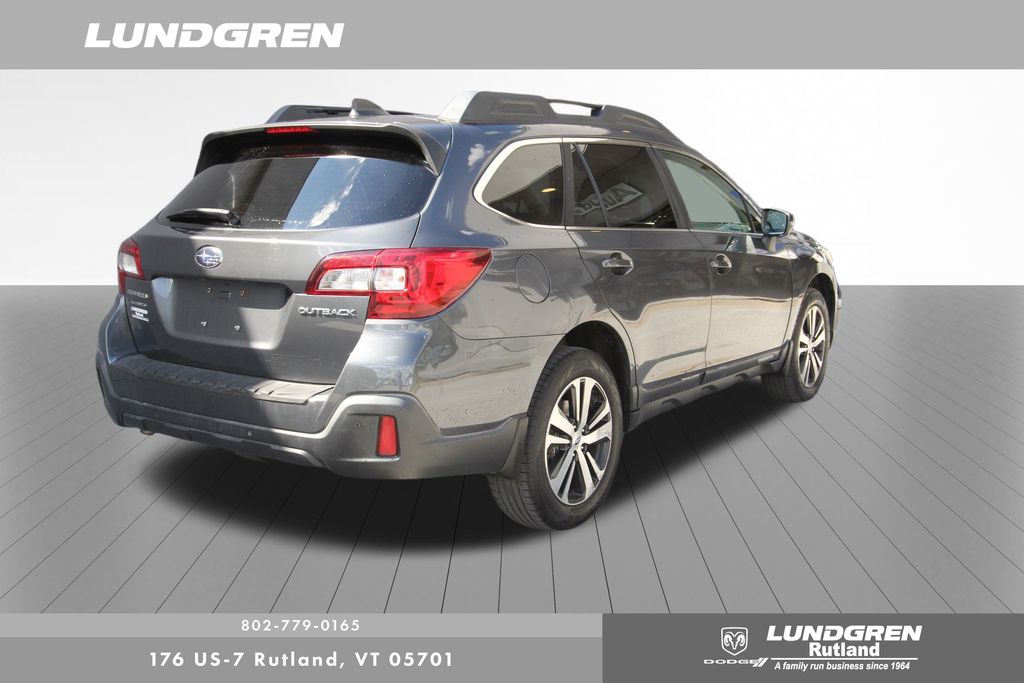 2018 Subaru Outback 2.5i photo 2