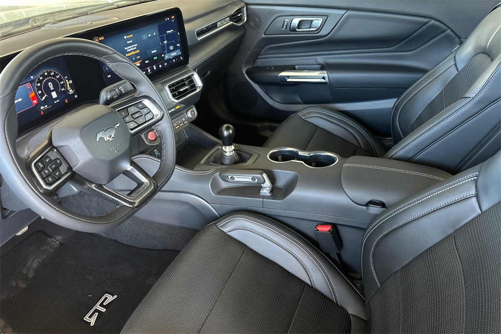 2025 Ford Mustang GT Premium photo 10