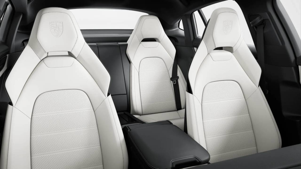 2026 Porsche Panamera 4 photo 10