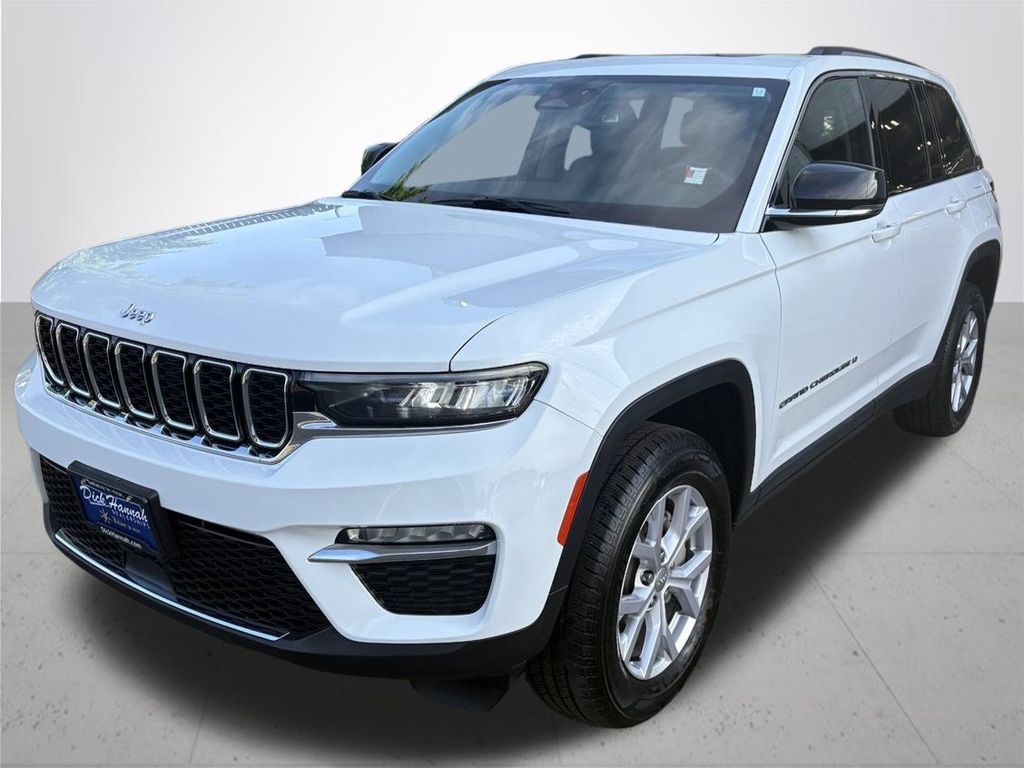 2022 Jeep Grand Cherokee Limited photo 2