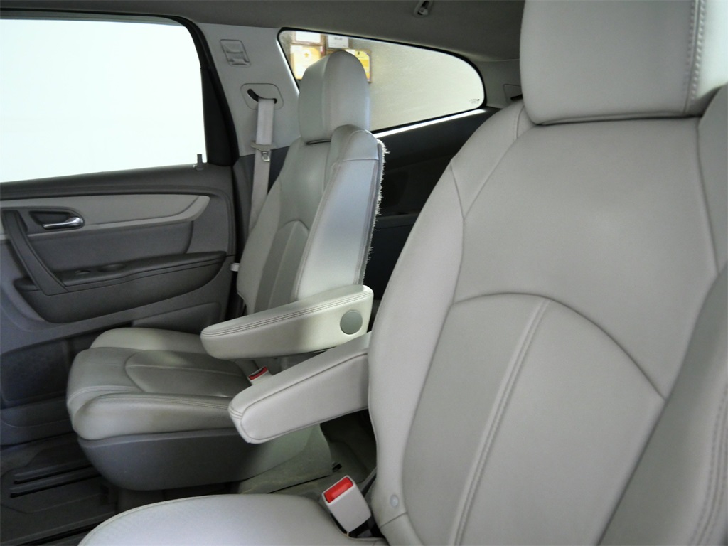 2015 Chevrolet Traverse 2LT photo 13