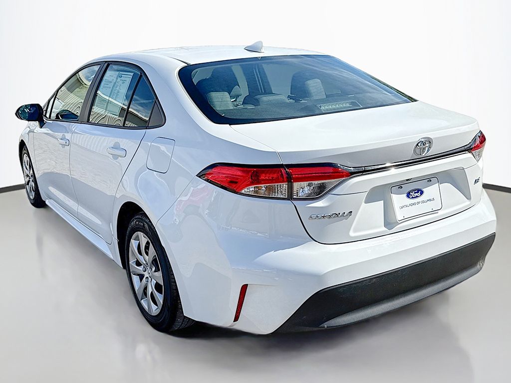 2024 Toyota Corolla LE photo 4