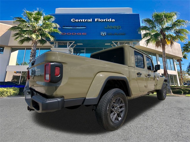 2025 Jeep Gladiator Sport S photo 4