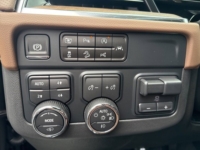 2025 Chevrolet Tahoe High Country photo 12