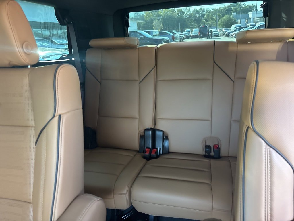 2025 Cadillac Escalade Premium Luxury photo 33
