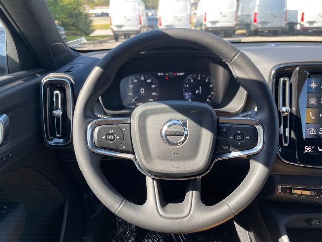 2022 Volvo XC40 T5 Inscription photo 30
