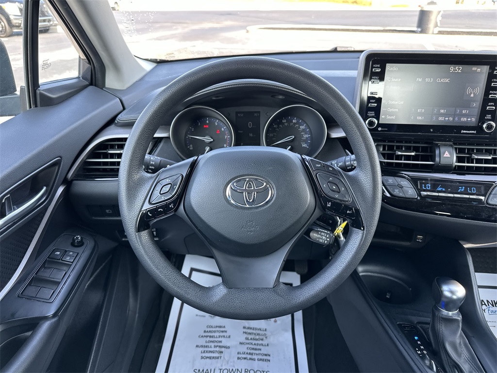 2021 Toyota C-HR LE photo 14