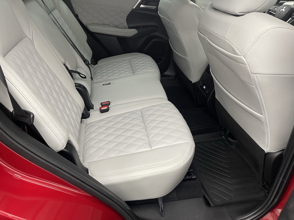 2023 Mitsubishi Outlander PHEV SEL photo 29