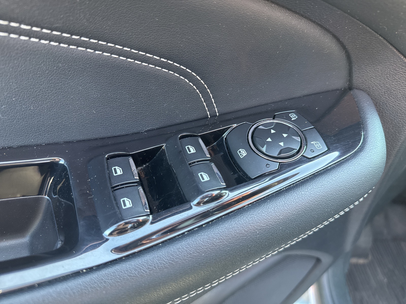 2019 Ford Edge Titanium photo 18