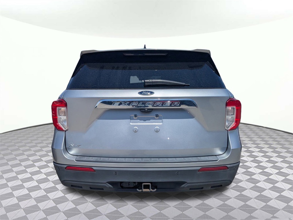 2021 Ford Explorer XLT photo 3