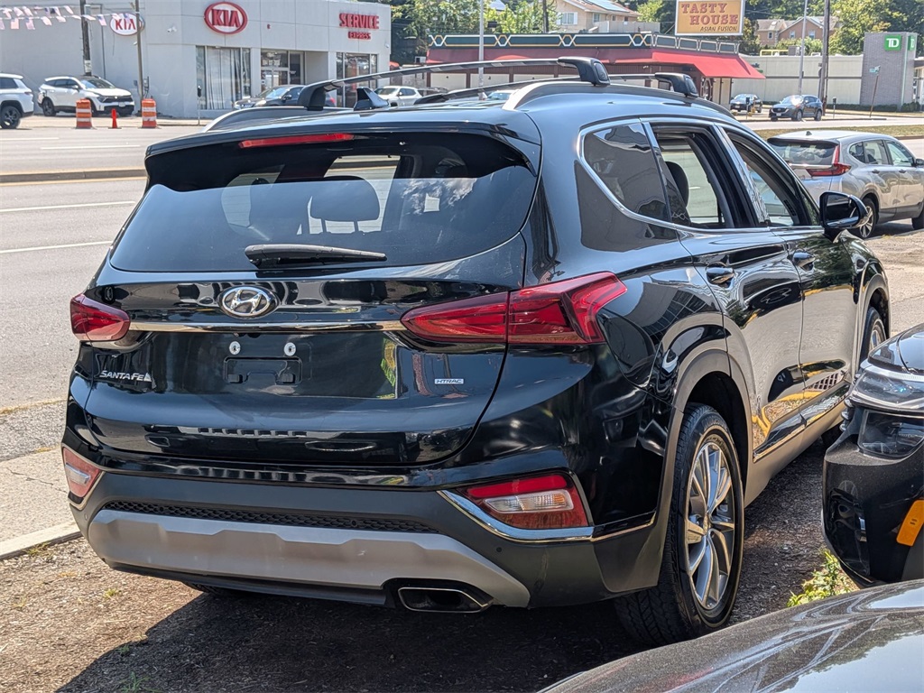 2019 Hyundai Santa Fe SEL photo 2