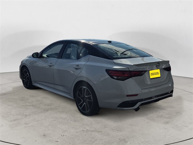 2024 Nissan Sentra SR photo 3