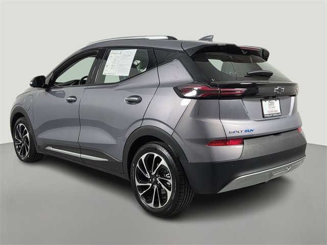 2022 Chevrolet Bolt EUV Premier photo 2