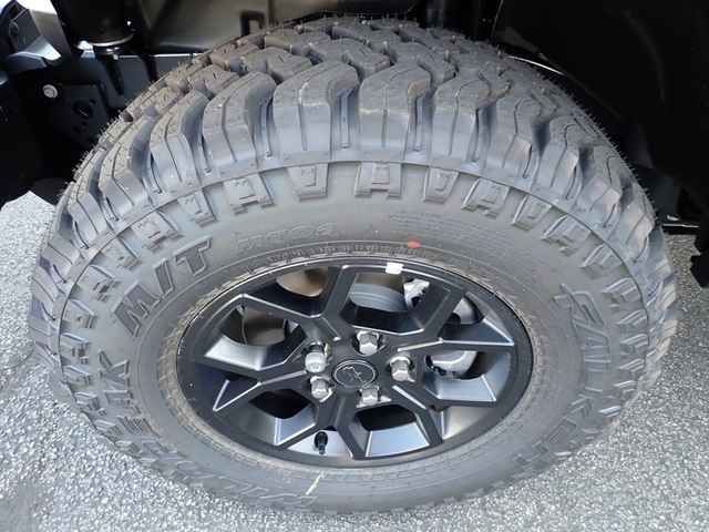 2025 Jeep Wrangler Willys photo 8