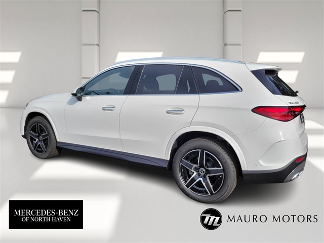 2026 Mercedes Benz GLC 300 4MATIC photo 4
