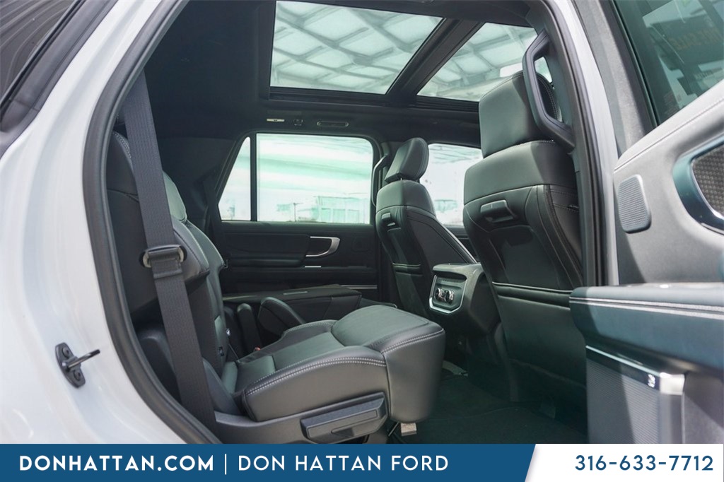 2025 Ford Expedition Platinum photo 26