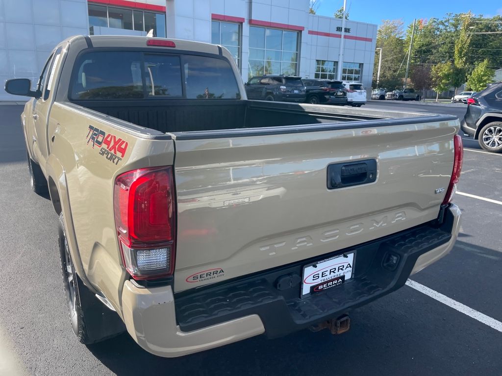 2019 Toyota Tacoma TRD Sport photo 10