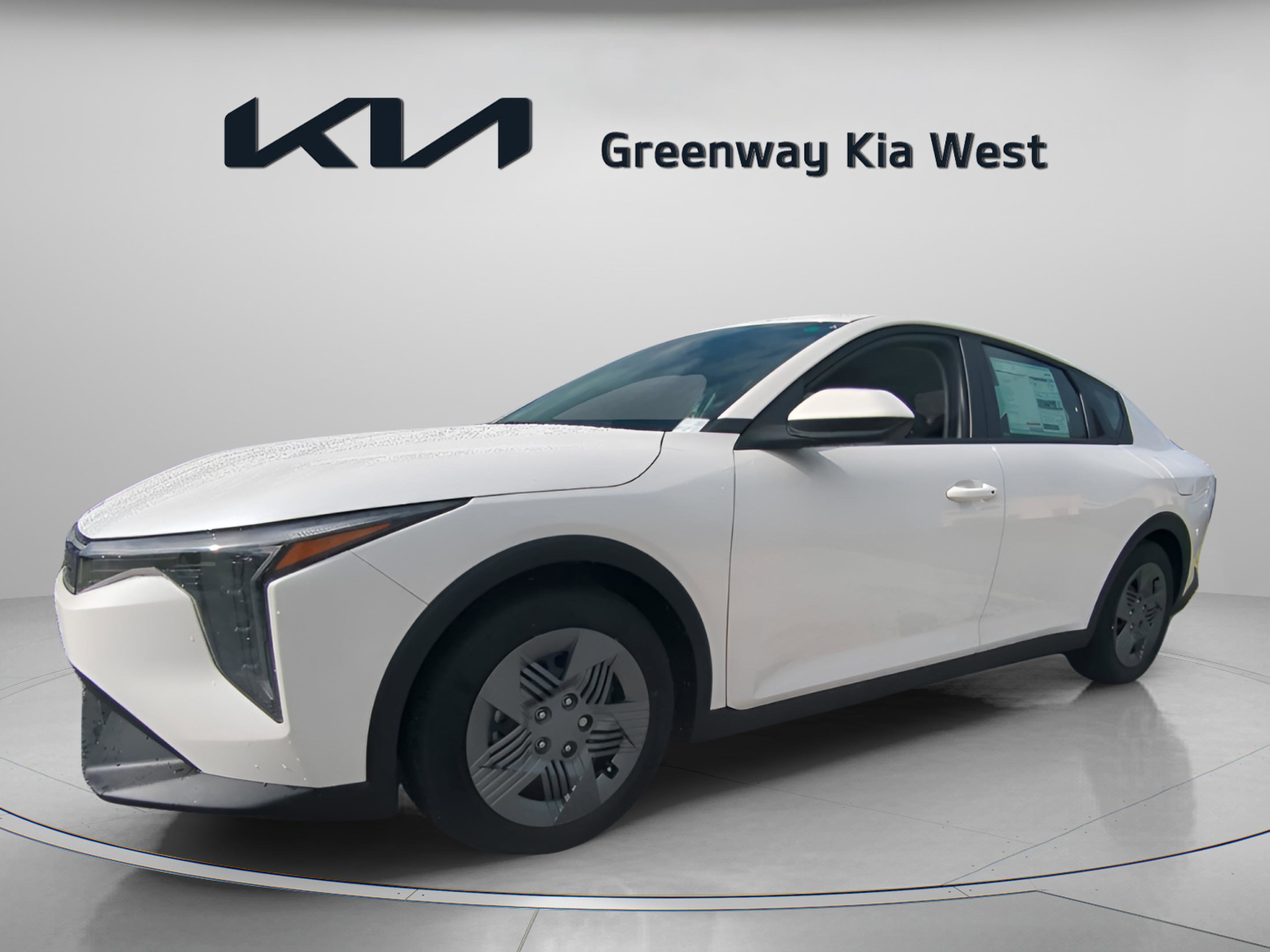2025 Kia K4 LX photo 2