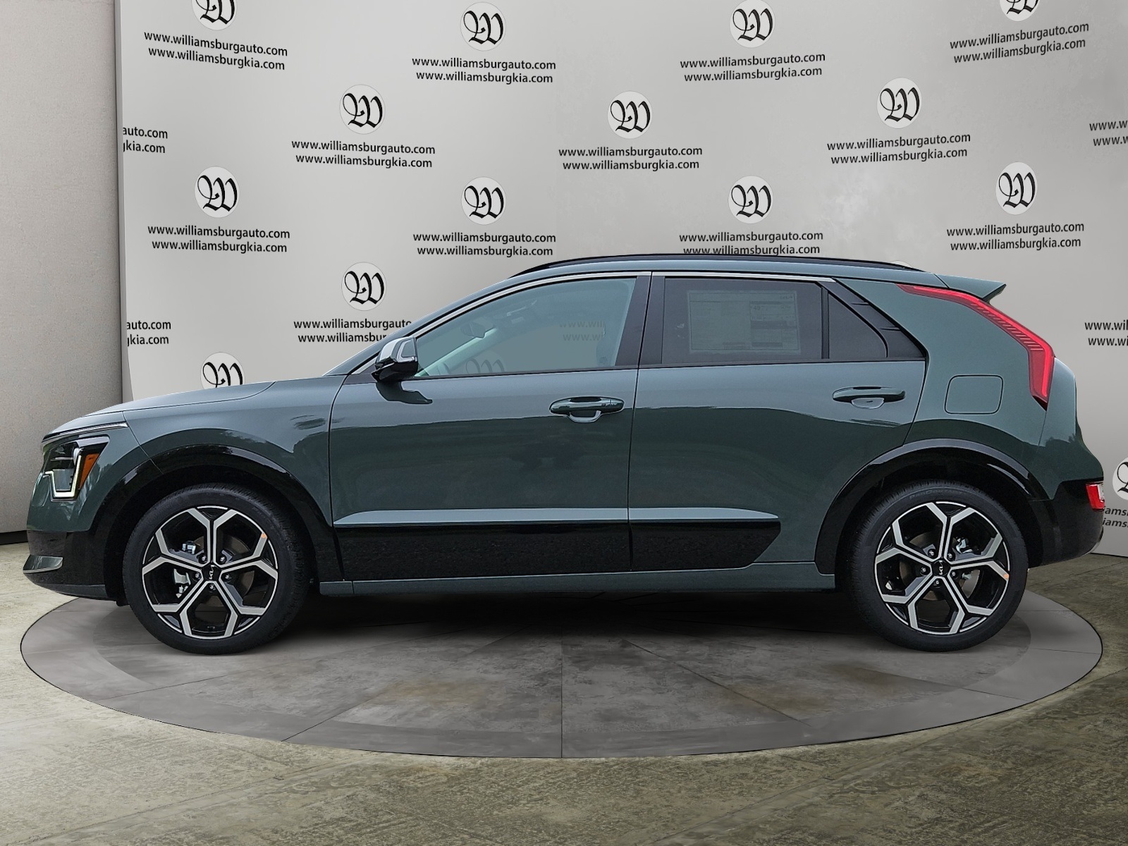 2025 Kia Niro EX Touring photo 2