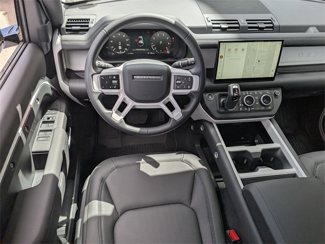 2025 Land Rover Defender 110 S photo 8