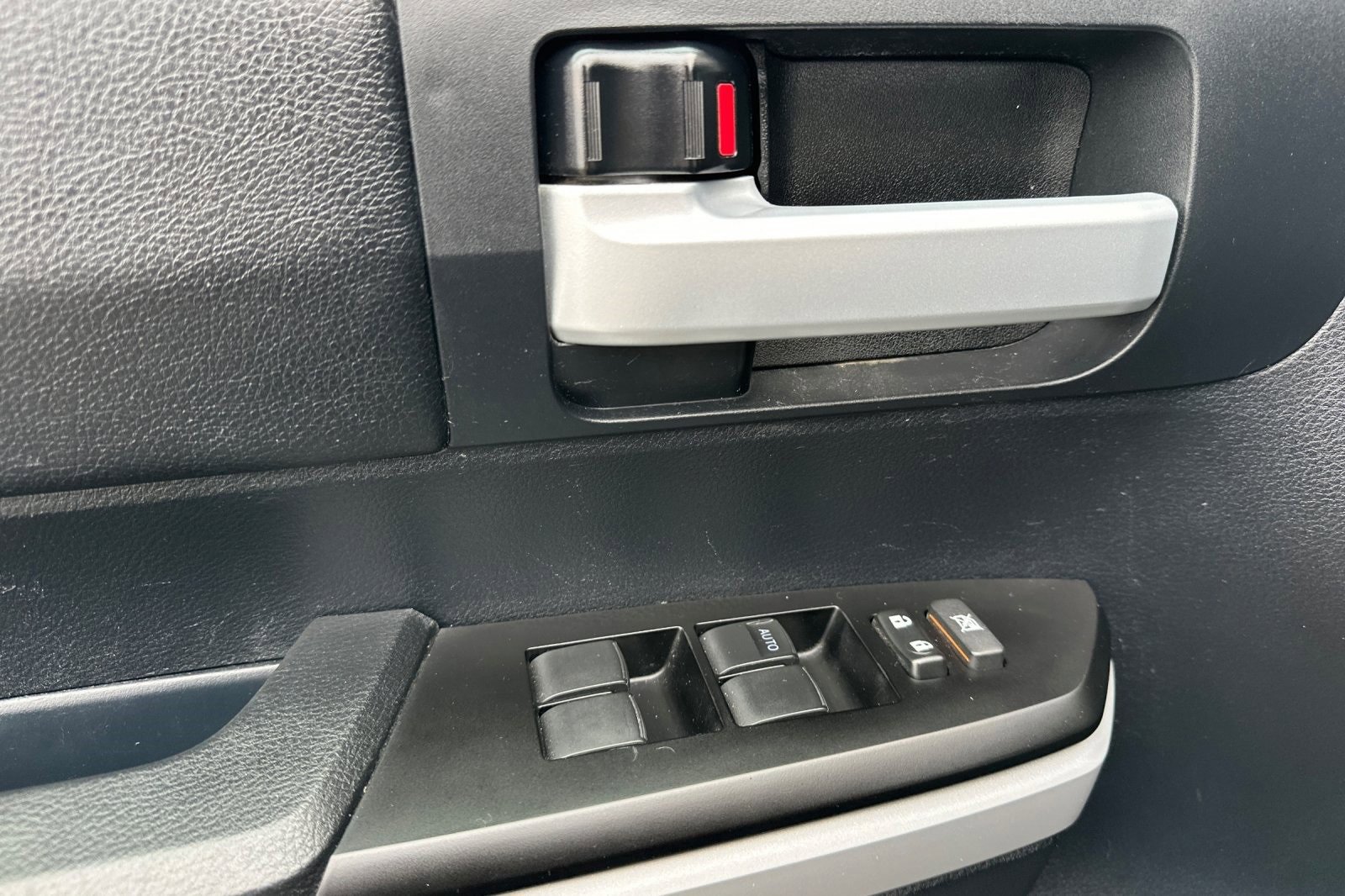 2018 Toyota Tundra SR photo 11