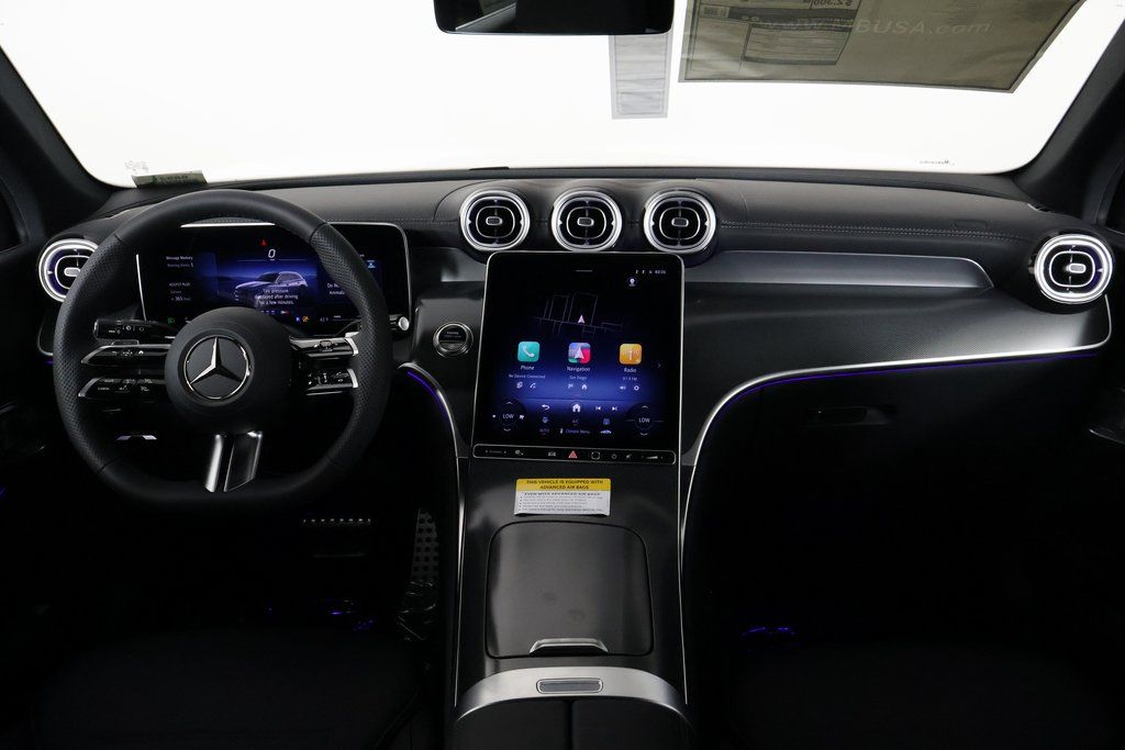 2026 Mercedes Benz GLC 300 photo 4