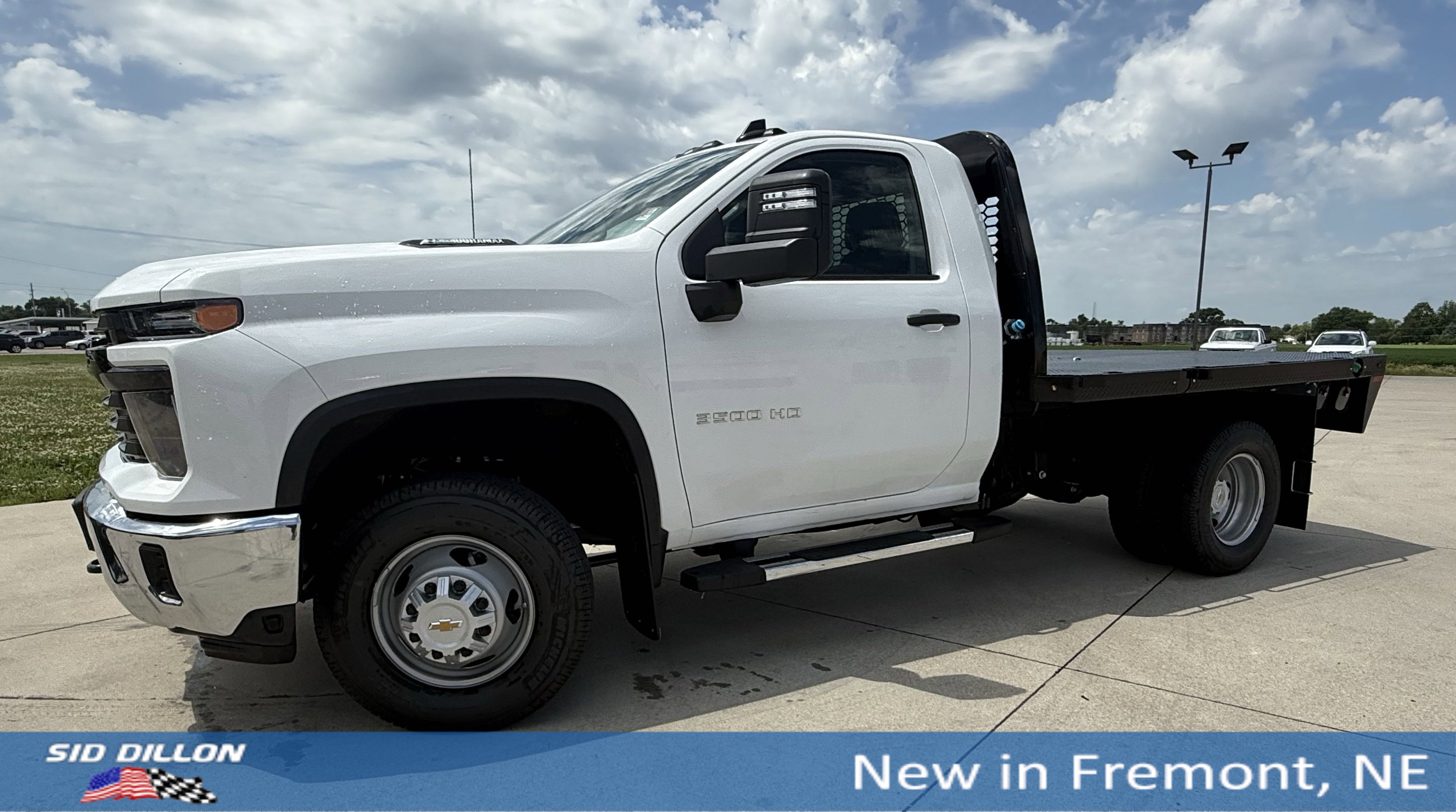 2025 Chevrolet Silverado 3500HD Work Truck's photo