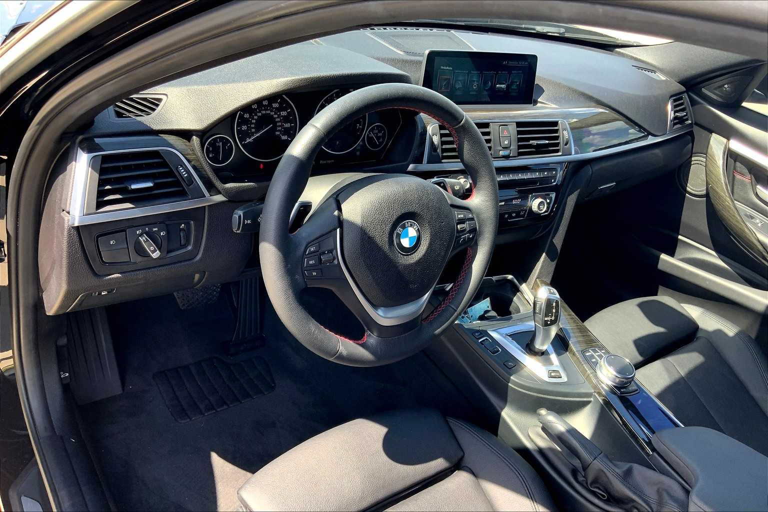 2025 Bmw 330i photo 17
