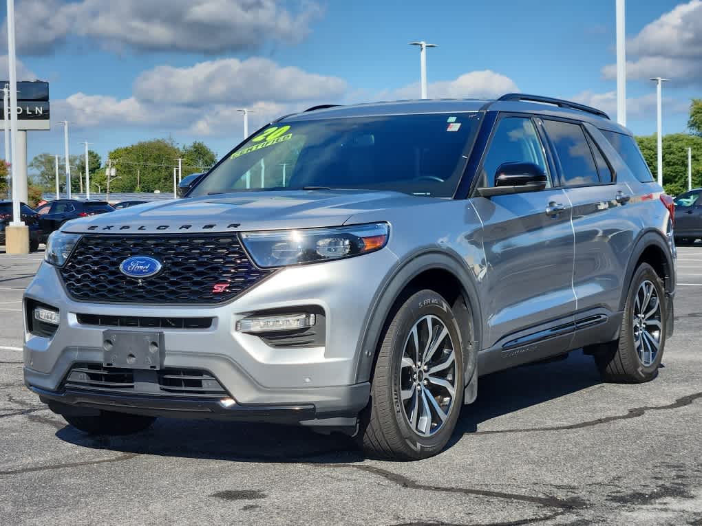 2020 Ford Explorer ST's photo