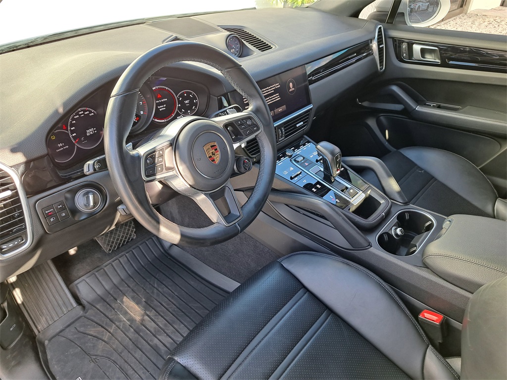 2023 Porsche Cayenne Coupe Base photo 14