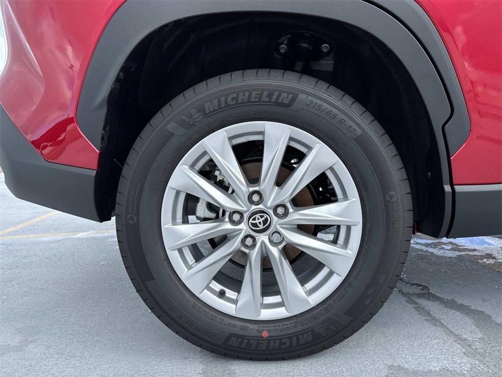 2026 Toyota Corolla Cross LE photo 4